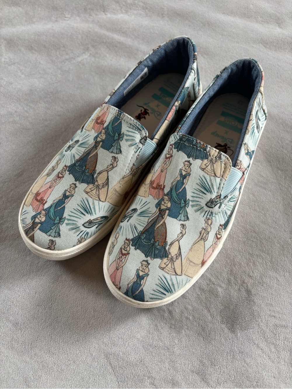TOMS x Disney Princess Slip On Shoes Youth Girls 4 Y4 Blue Canvas
